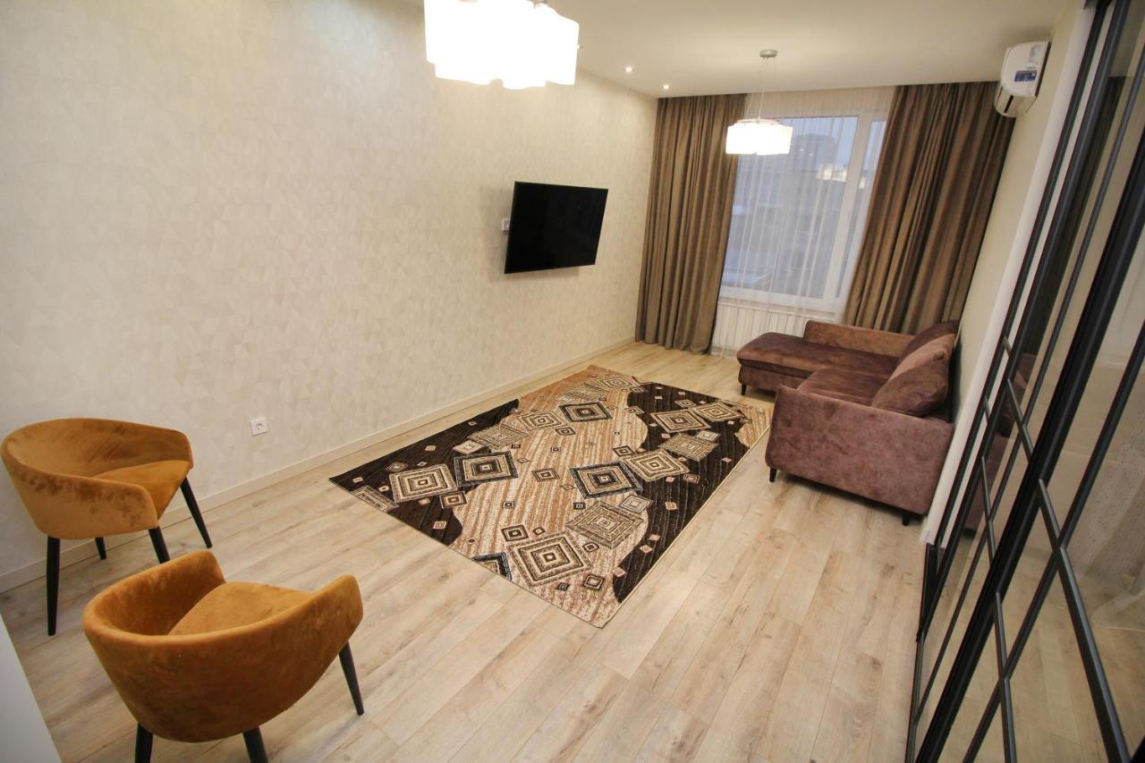 Стильные Апартаменты В Лучшем Жк Almaty Exterior foto